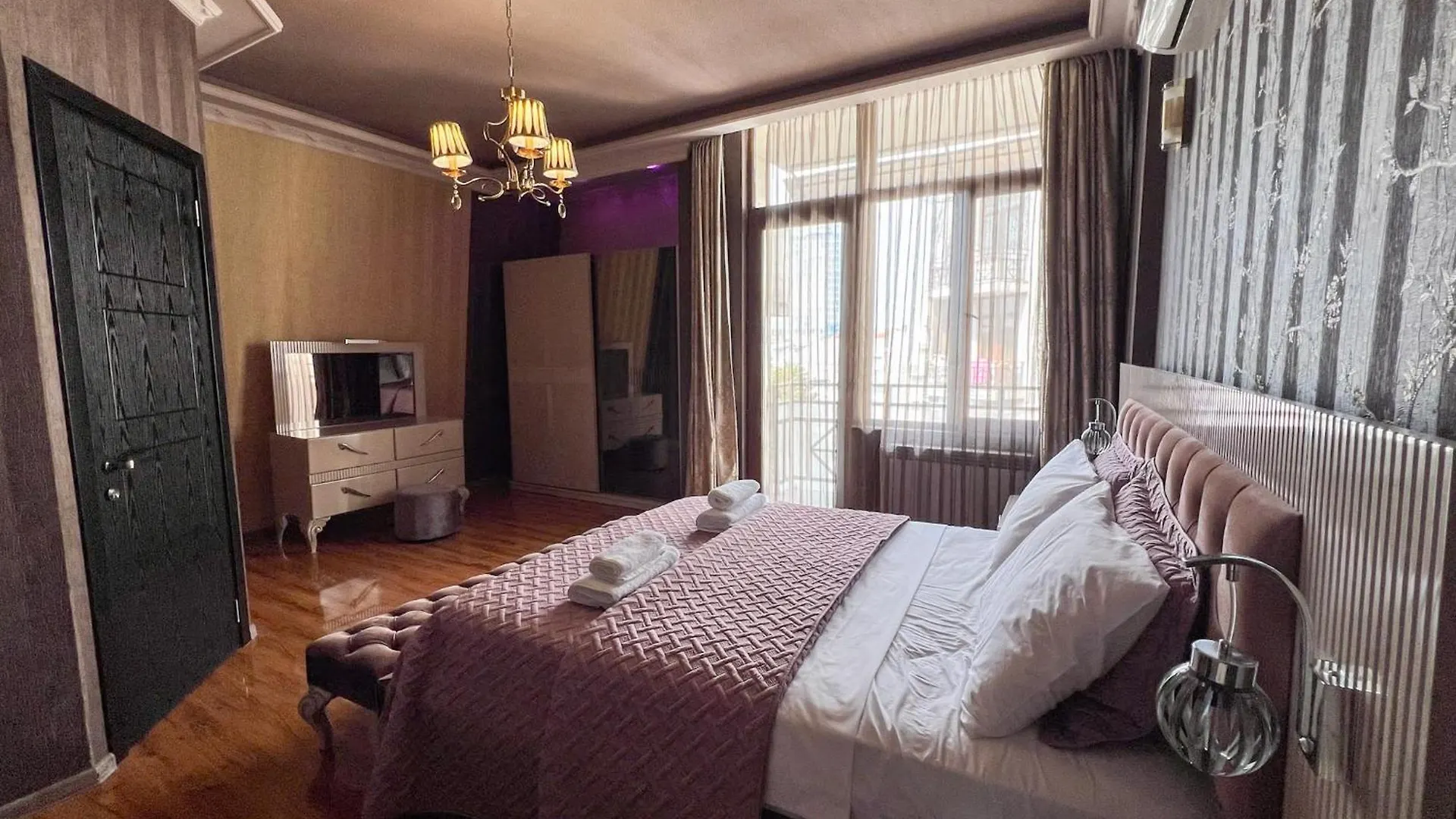 Three-Room Apartment In The Center Of Batumi, 100 Meters From The Sea, Porta Tower