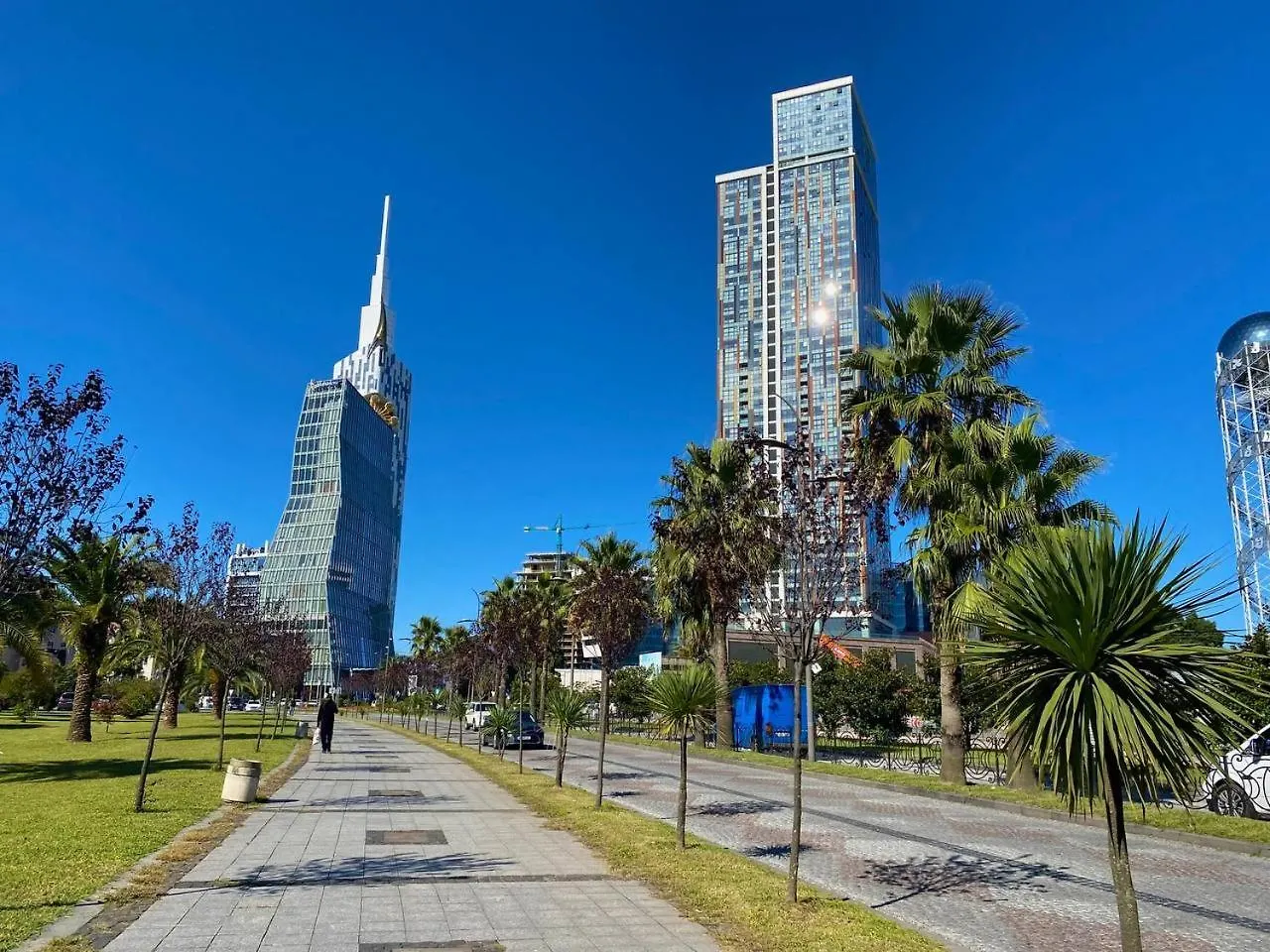 Three-Room Apartment In The Center Of Batumi, 100 Meters From The Sea, Porta Tower 0*, Batumi