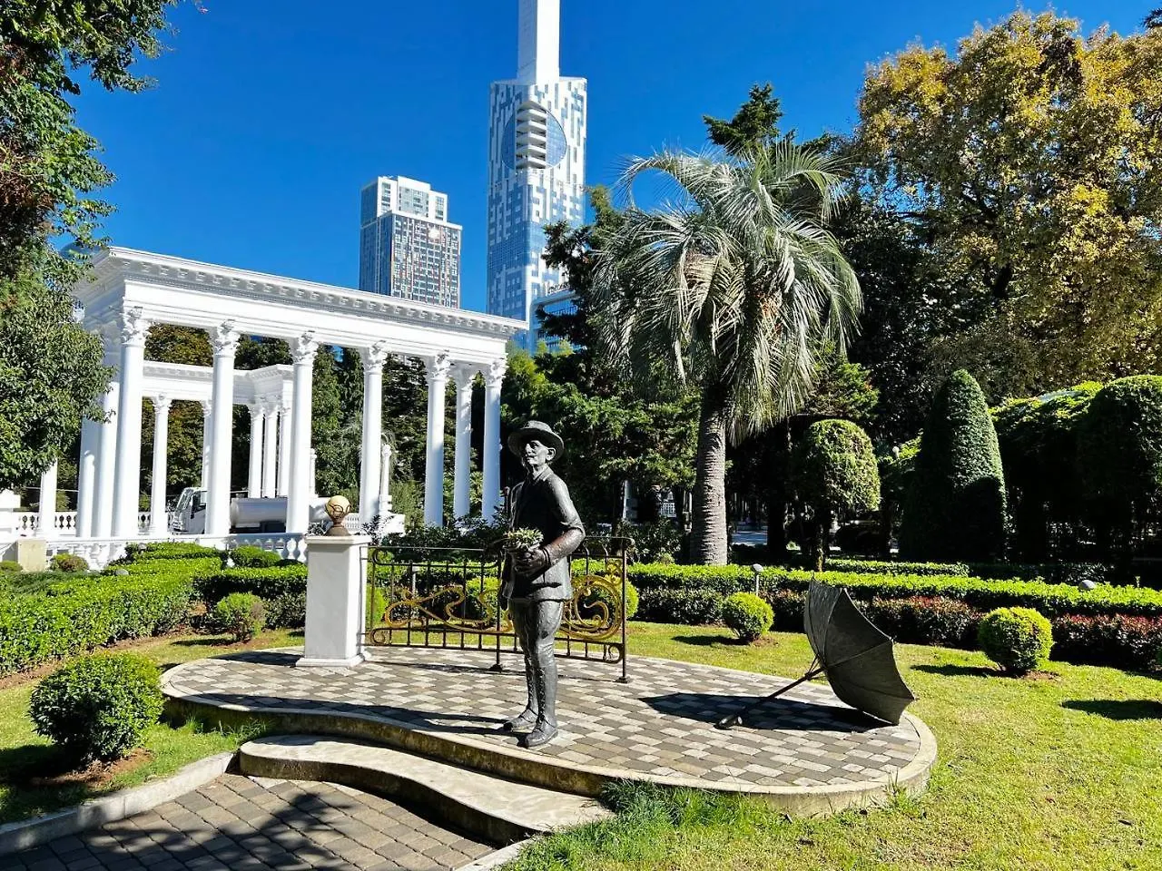 Three-Room Apartment In The Center Of Batumi, 100 Meters From The Sea, Porta Tower 0*, Batumi