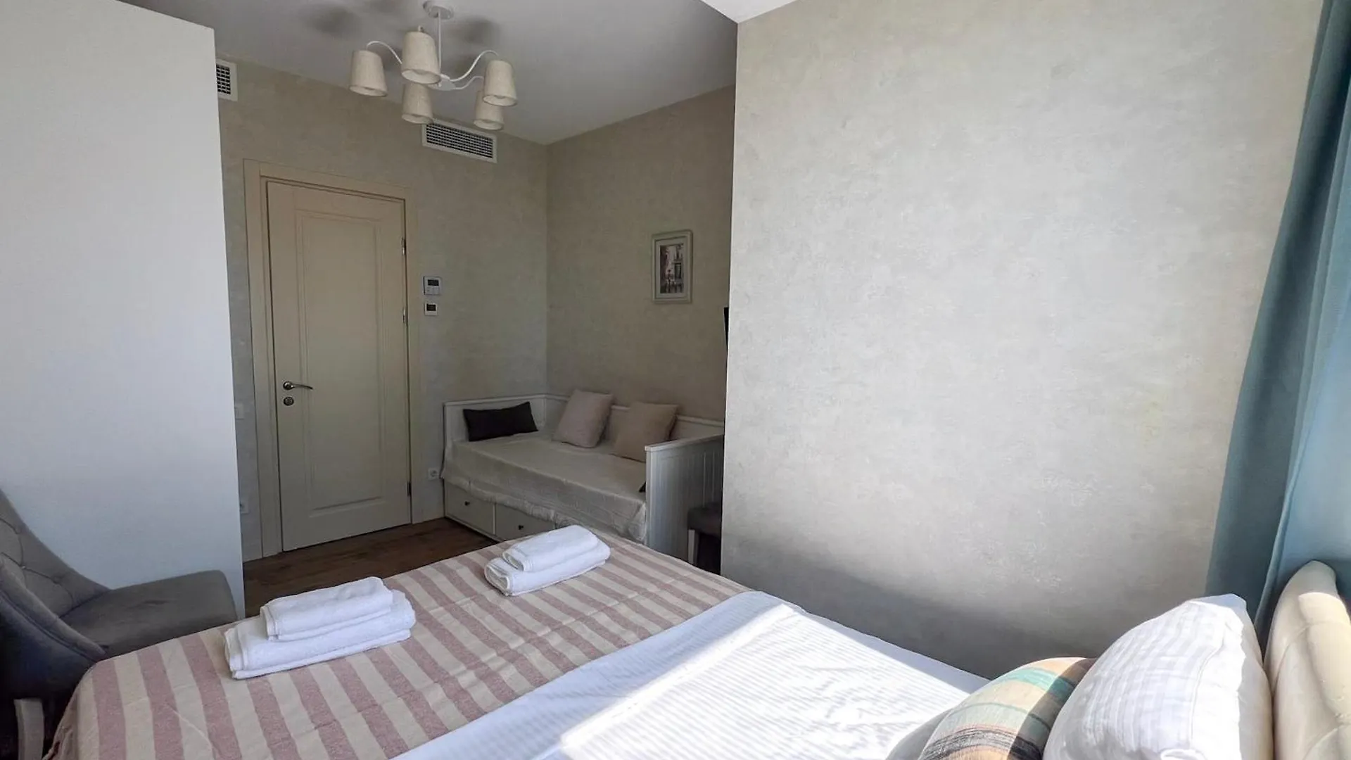 Three-Room Apartment In The Center Of Batumi, 100 Meters From The Sea, Porta Tower