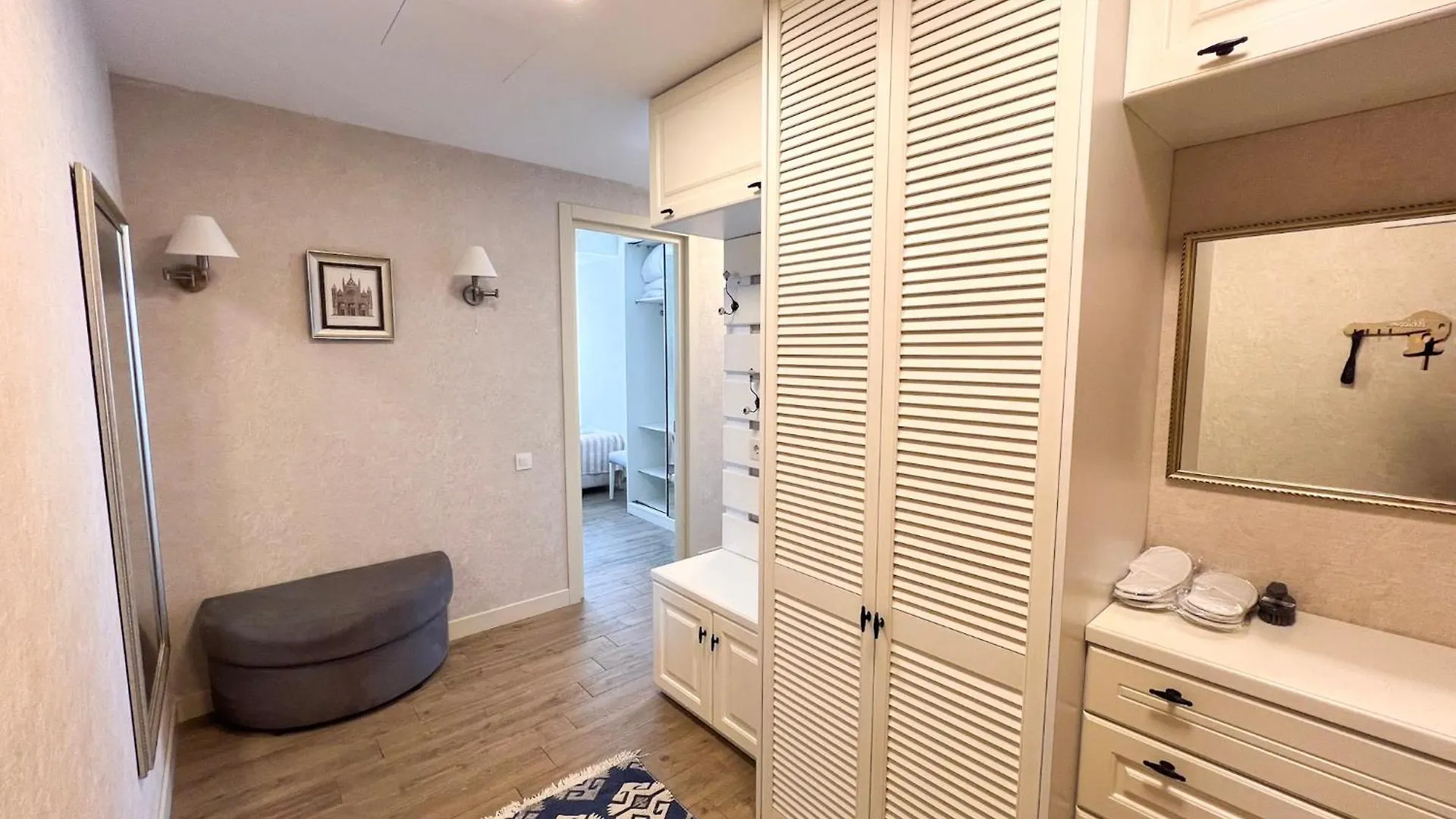 Three-Room Apartment In The Center Of Batumi, 100 Meters From The Sea, Porta Tower
