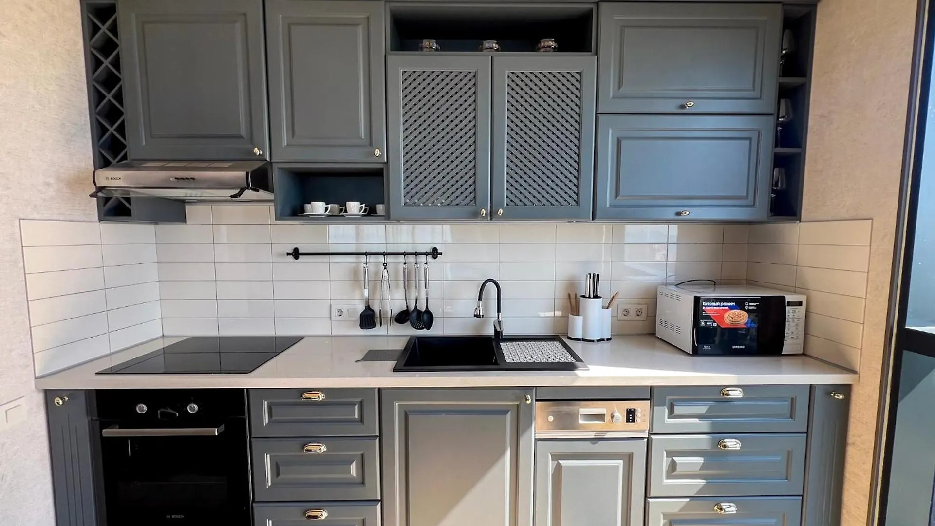 Three-Room Apartment In The Center Of Batumi, 100 Meters From The Sea, Porta Tower Georgia