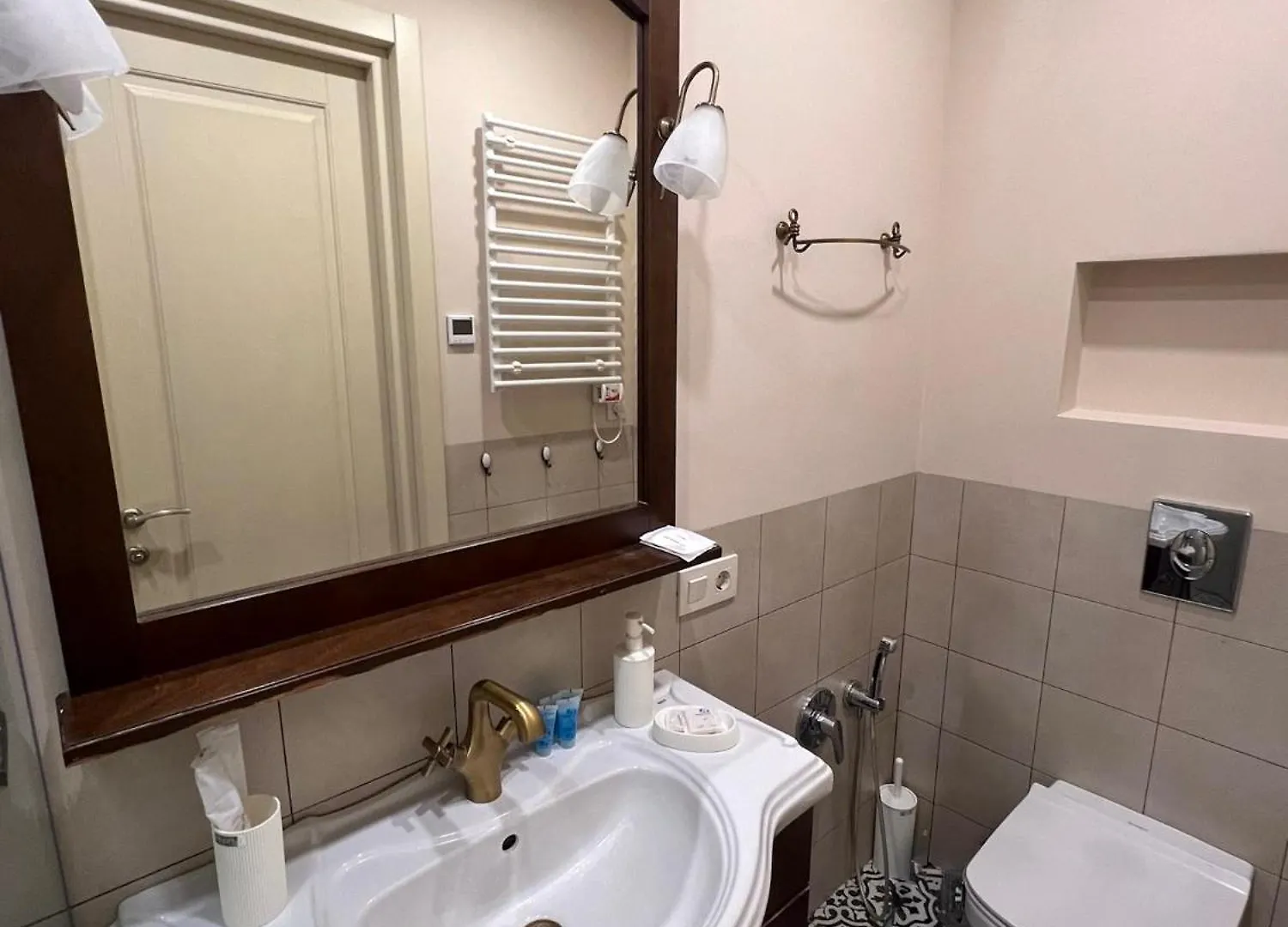 Three-Room Apartment In The Center Of Batumi, 100 Meters From The Sea, Porta Tower